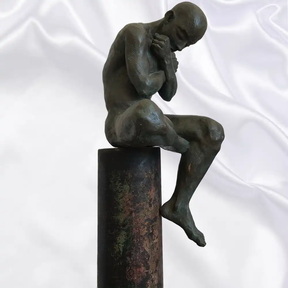 IMAGE DESCRIPTION REQUIRED